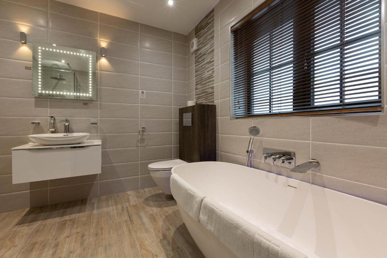 The White Swan Hotel Scotter Bagian luar foto